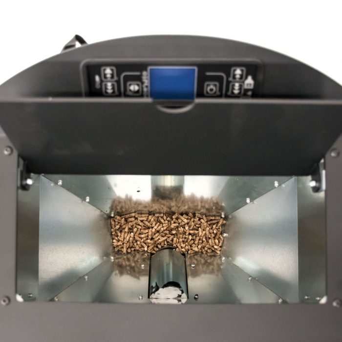 caricamento stufa a pellet Siberia Idro 15 Kw